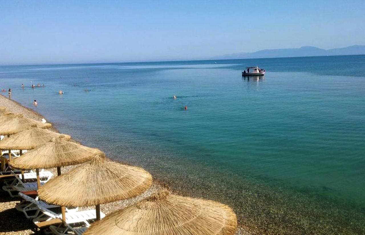 ホテル Castella Beach Alissos エクステリア 写真