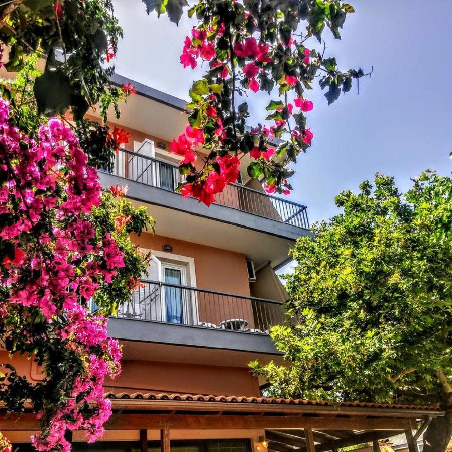 Castella Beach Alissos エクステリア 写真
