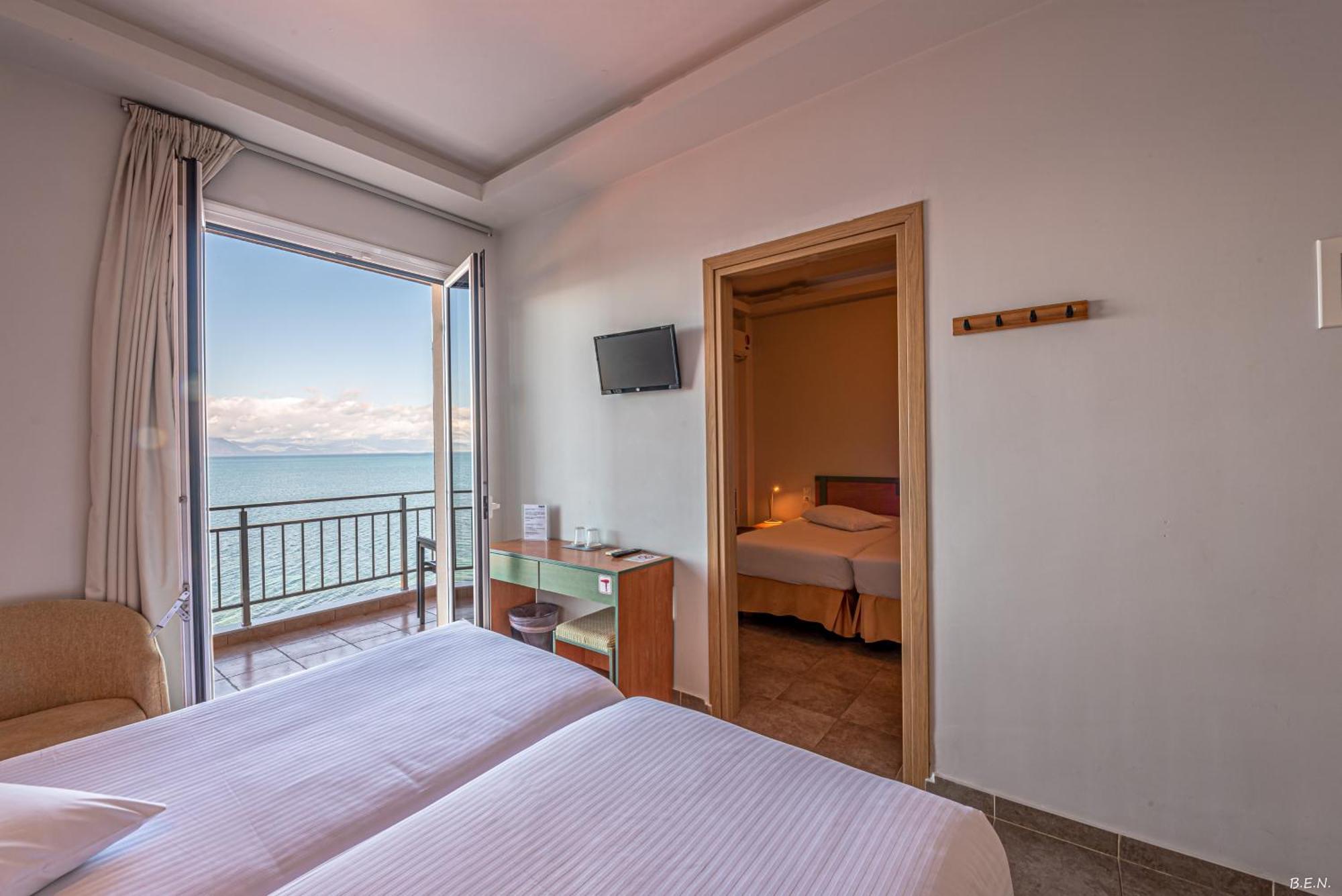 Castella Beach Alissos エクステリア 写真