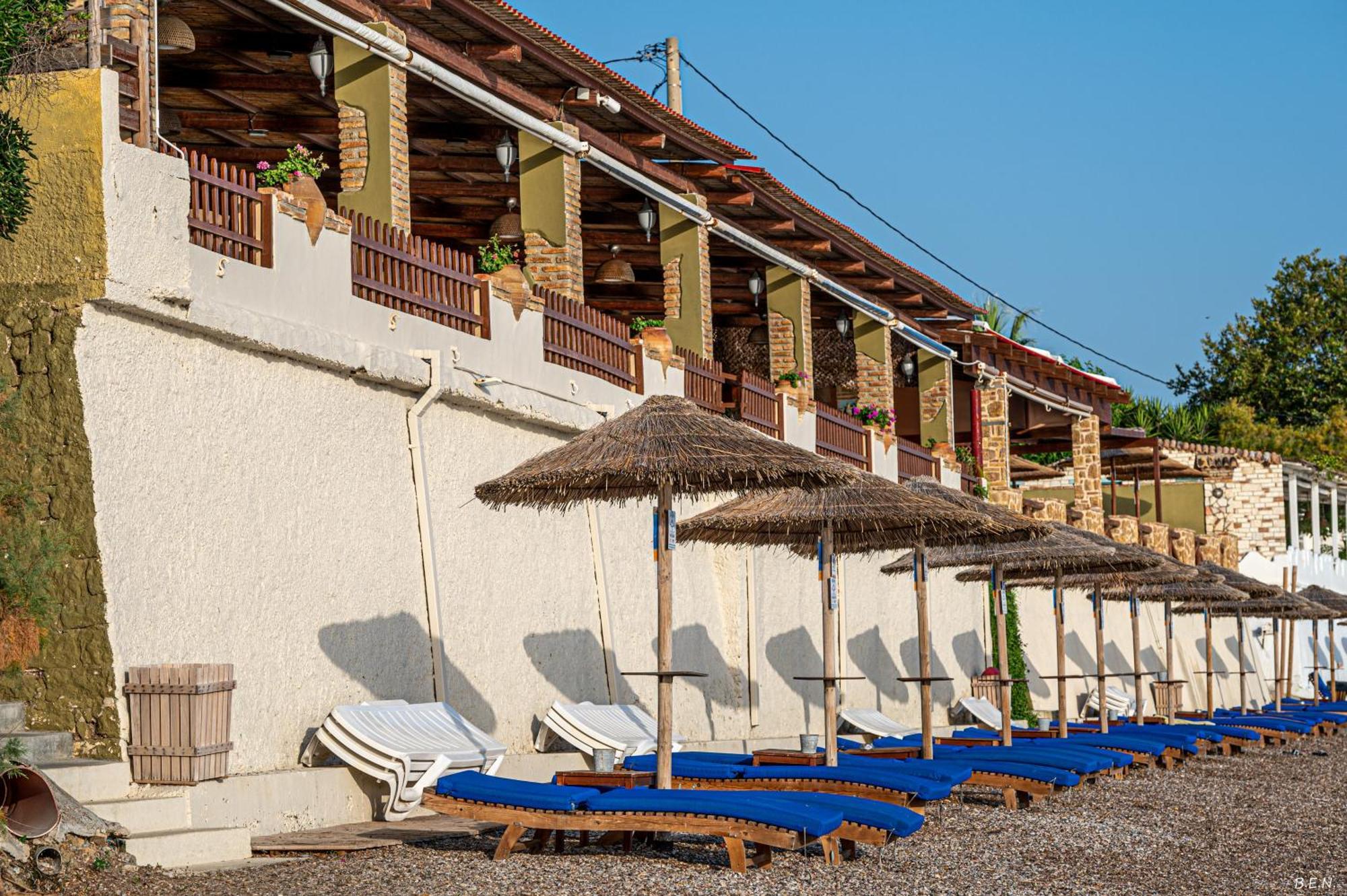 Castella Beach Alissos エクステリア 写真