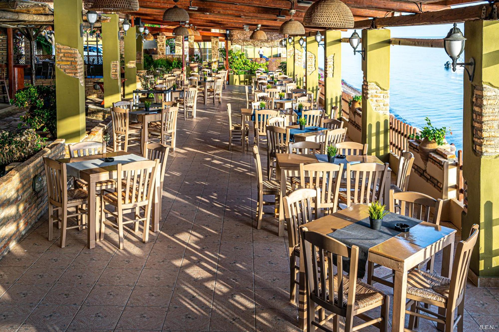 Castella Beach Alissos エクステリア 写真