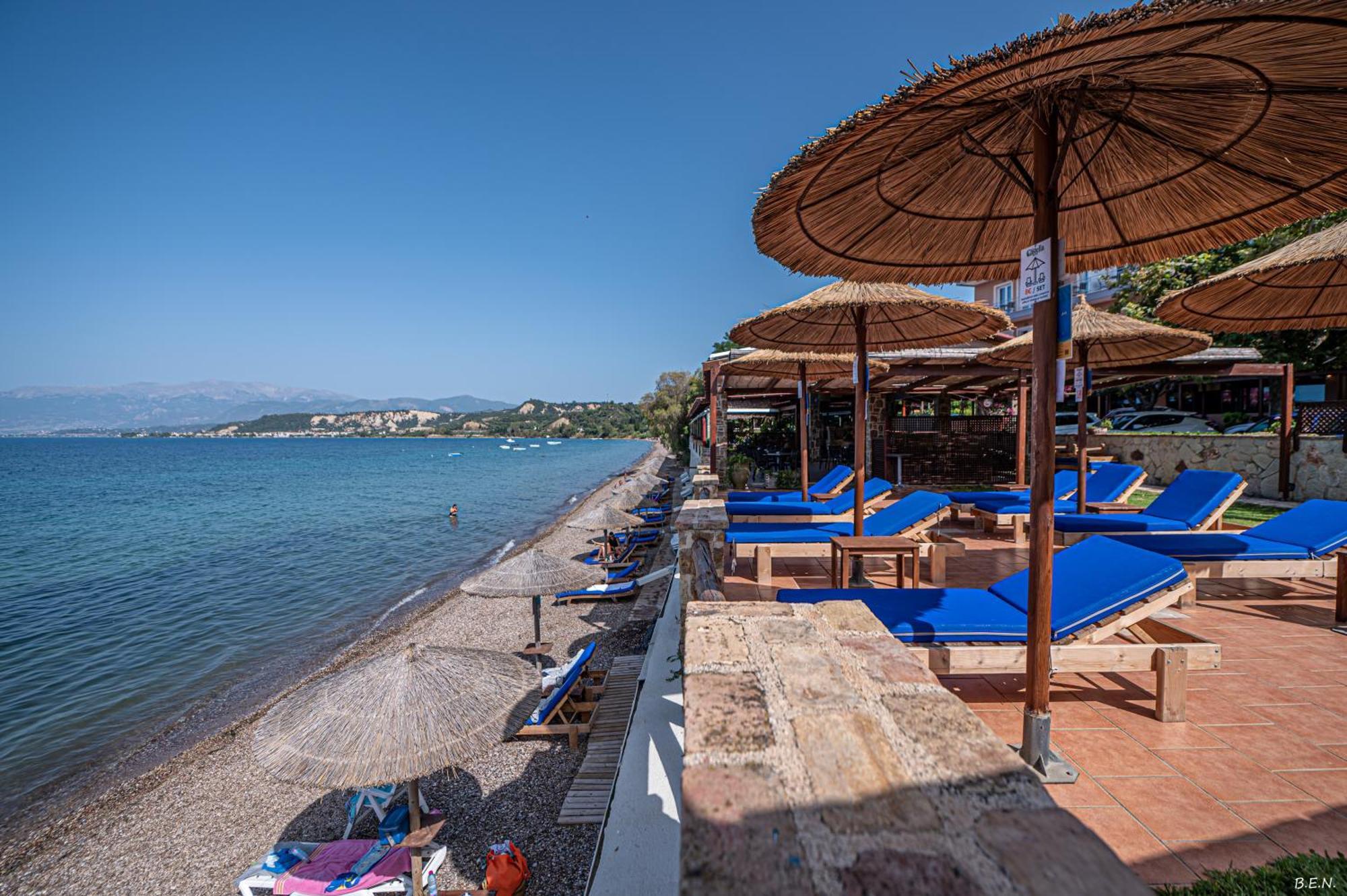 Castella Beach Alissos エクステリア 写真